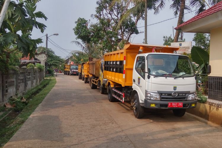 Truk Sampah TPA Depok Antri Panjang Penyebab Akibat Longsor